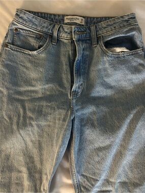 Abercrombie & Fitch Curve Love High Rise 90s Relaxed Jean